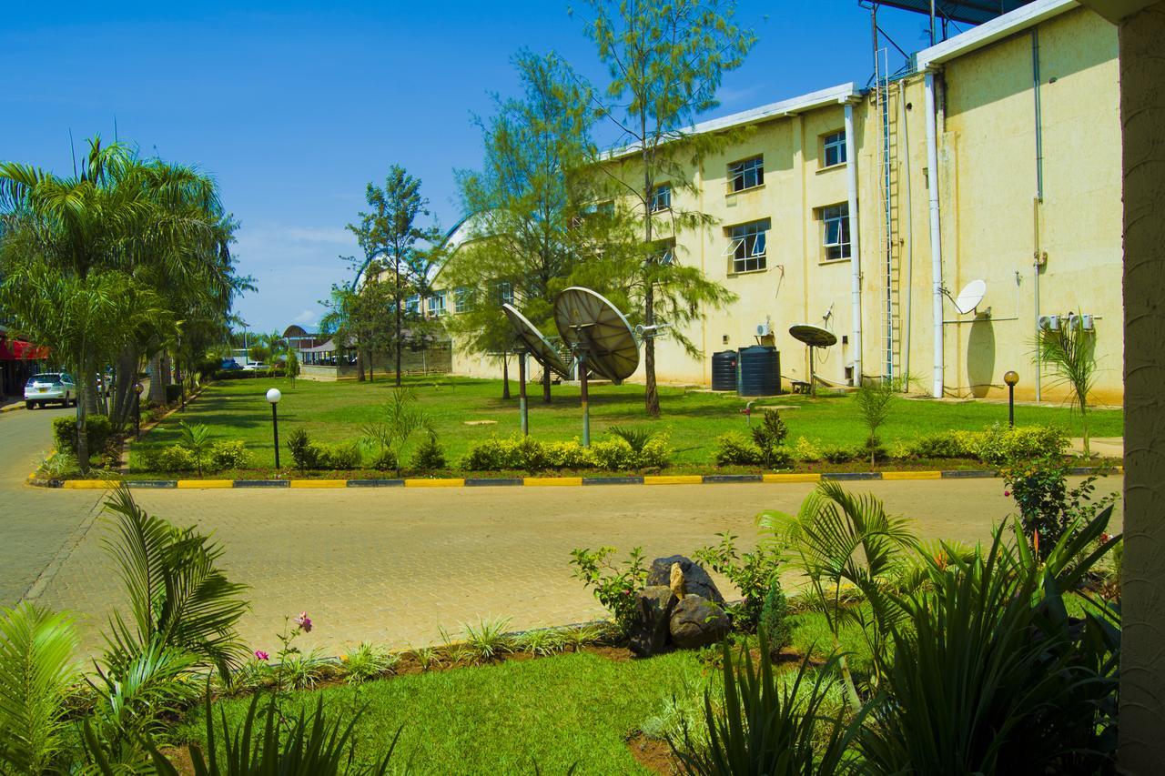 The Vic Hotel Kisumu Esterno foto