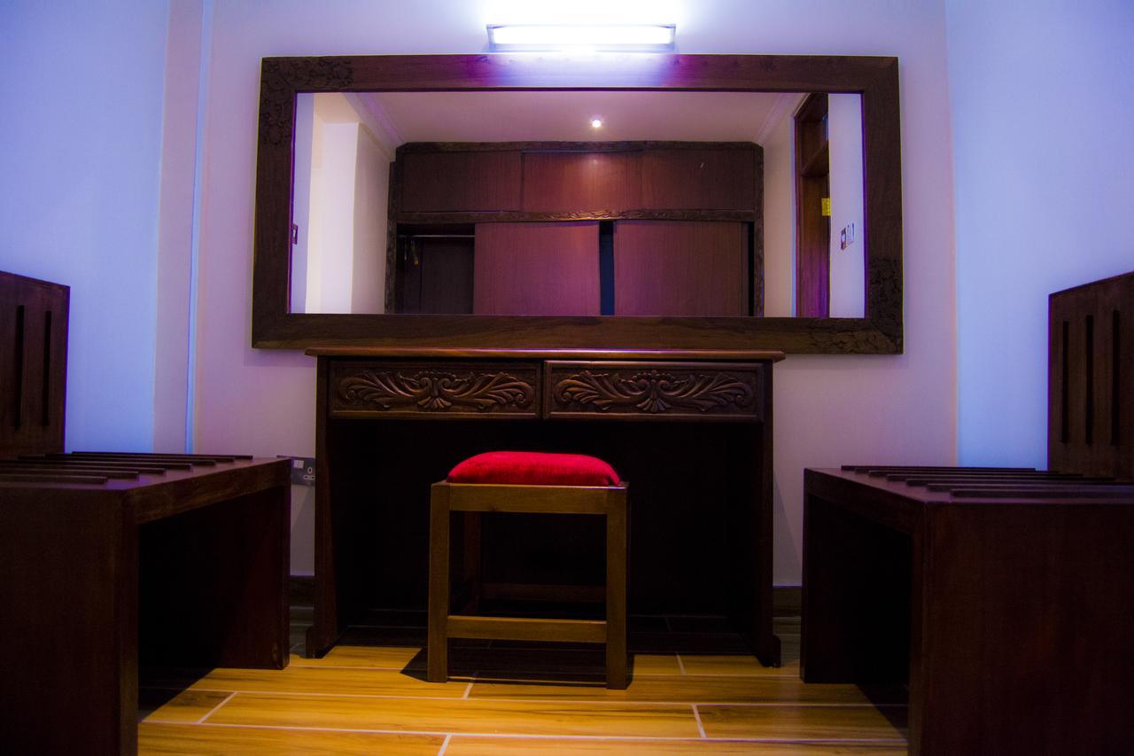 The Vic Hotel Kisumu Esterno foto