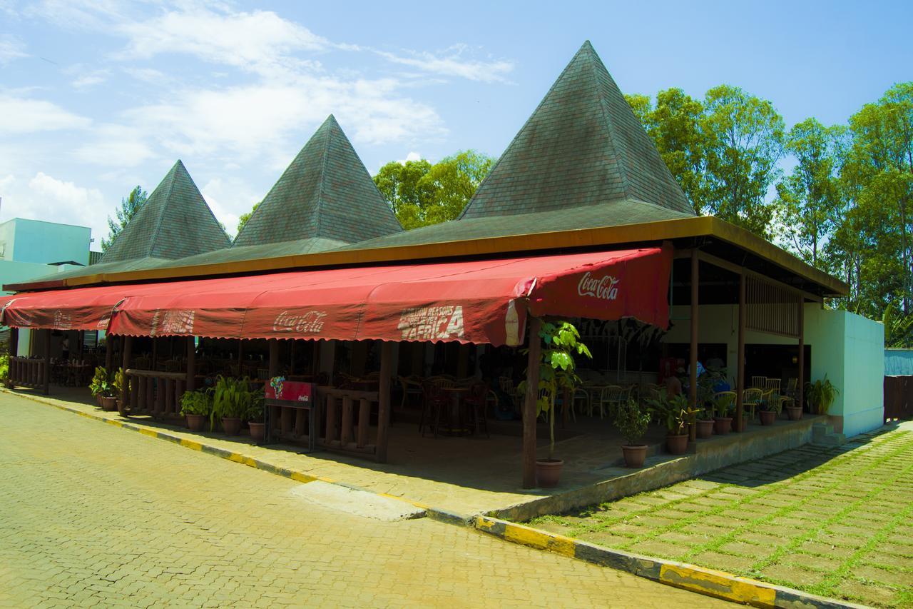 The Vic Hotel Kisumu Esterno foto