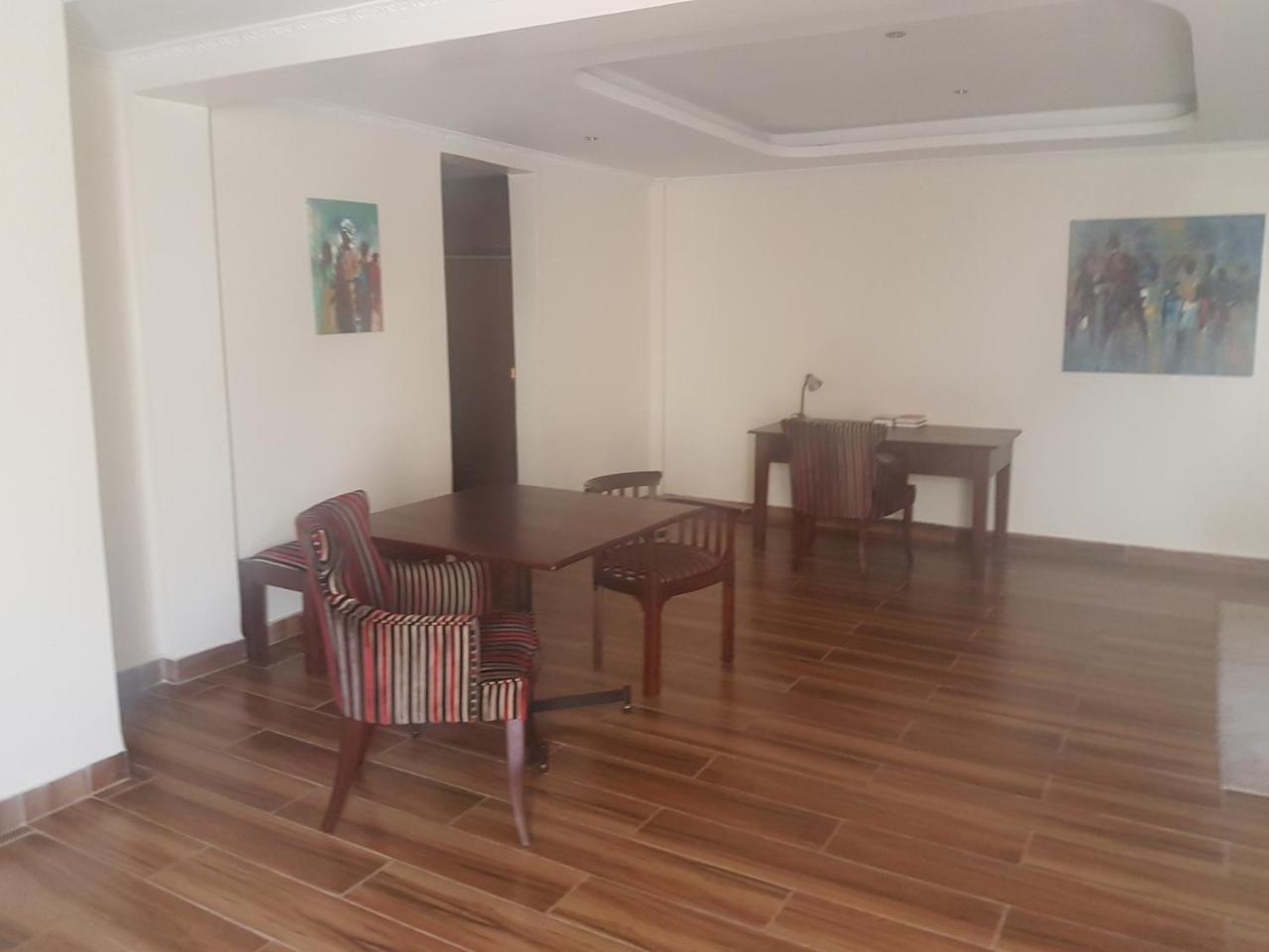 The Vic Hotel Kisumu Esterno foto