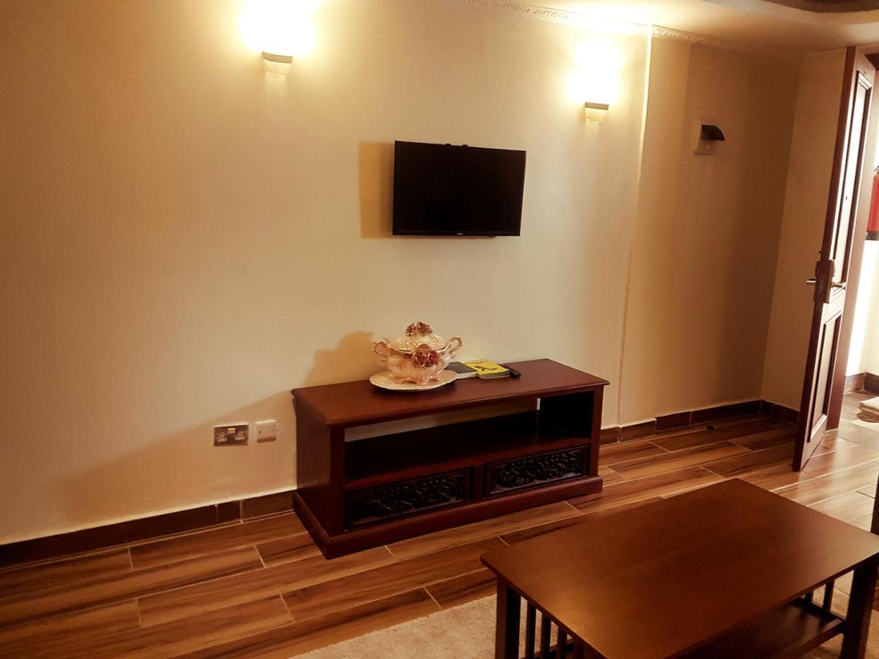 The Vic Hotel Kisumu Esterno foto