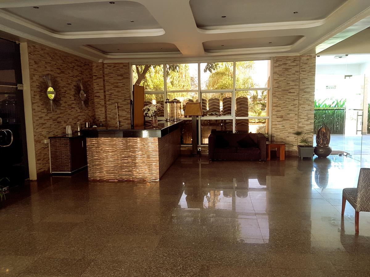 The Vic Hotel Kisumu Esterno foto