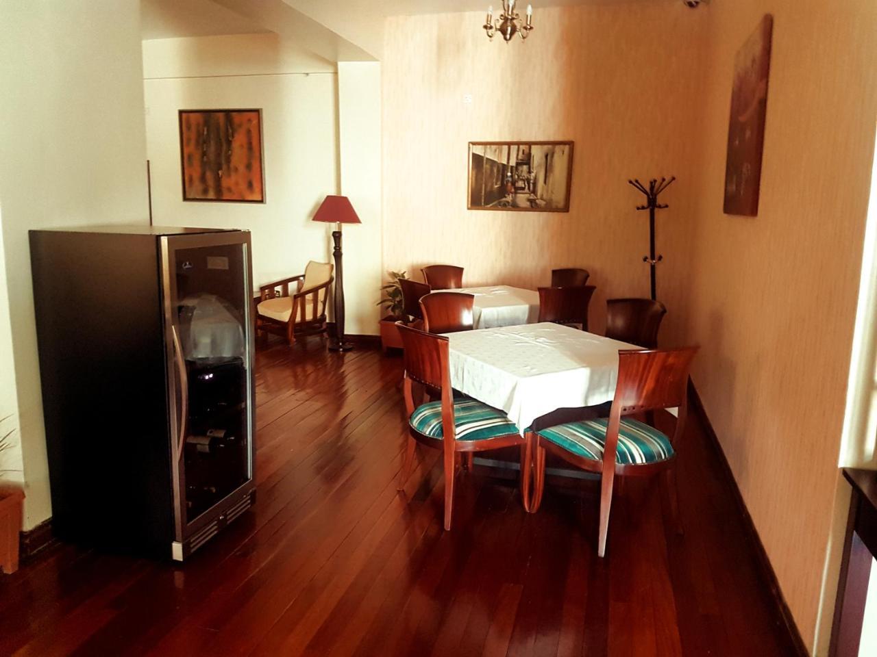 The Vic Hotel Kisumu Esterno foto