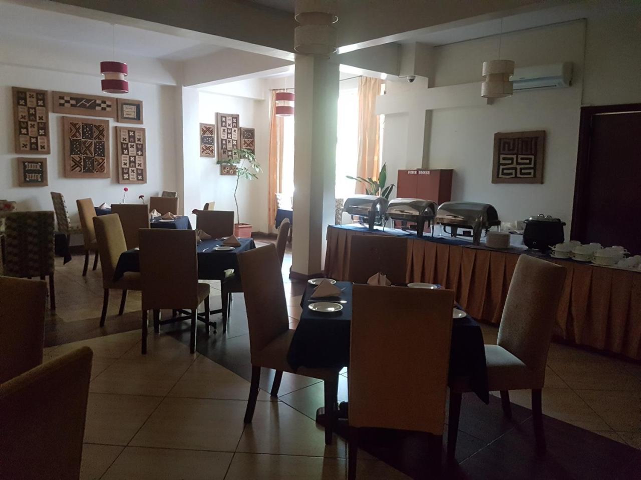 The Vic Hotel Kisumu Esterno foto